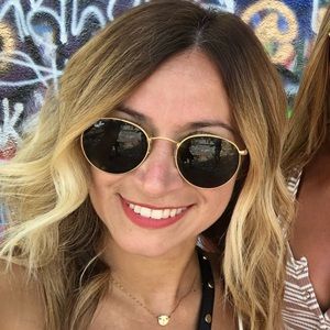 Meet your Posher, Danielle